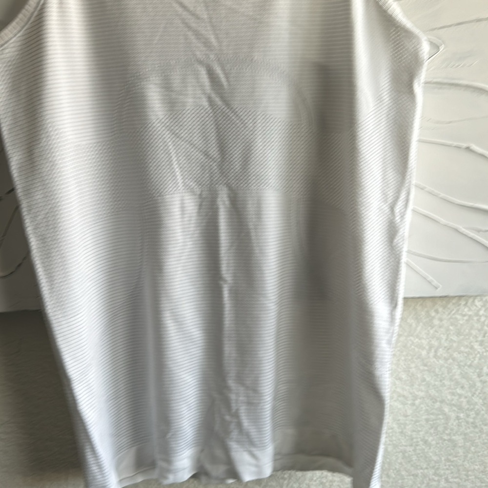 Lululemon Swiftly Tank Size 8 - image 2